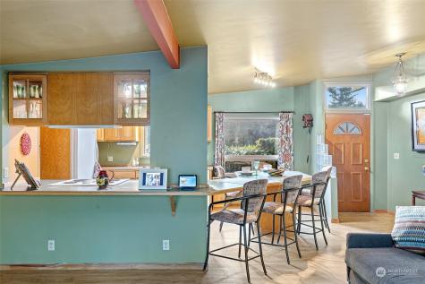 22620 13th Avenue S Des Moines WA 98198