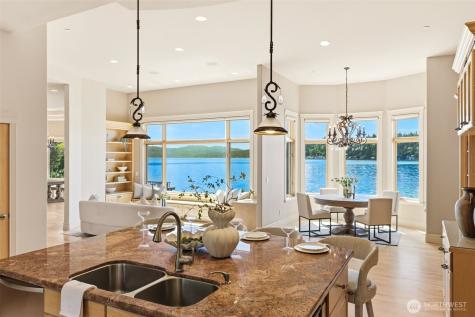 2837 E Lake Sammamish Parkway NE Sammamish WA 98074