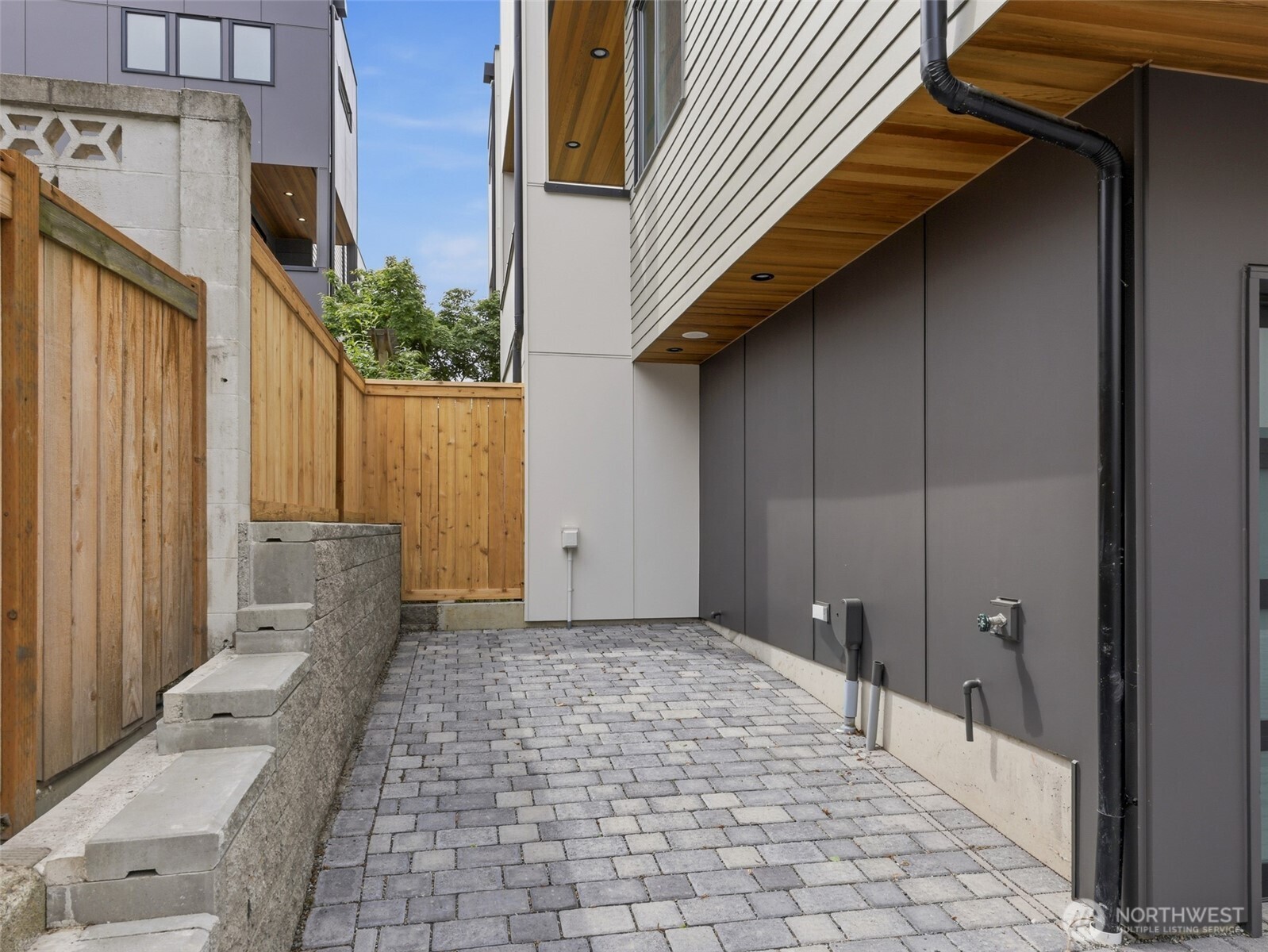 1411 N 48th Street Seattle WA 98103