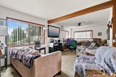 2416 NE 16th Street Renton WA 98056