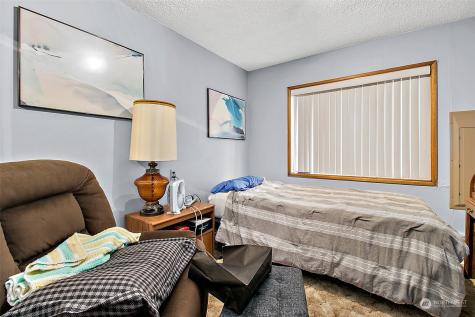 2416 NE 16th Street Renton WA 98056