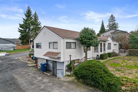 2416 NE 16th Street Renton WA 98056