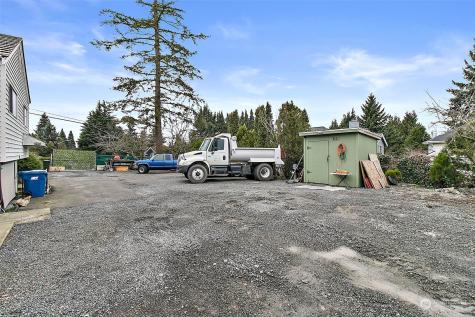 2416 NE 16th Street Renton WA 98056