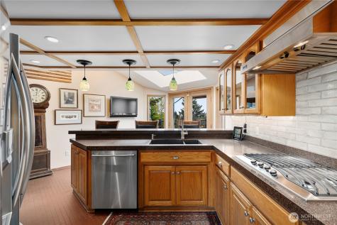 1837 E Woodhaven Lane Port Angeles WA 98362