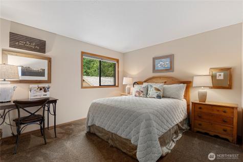 1837 E Woodhaven Lane Port Angeles WA 98362