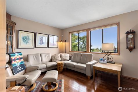 1837 E Woodhaven Lane Port Angeles WA 98362