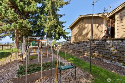 1837 E Woodhaven Lane Port Angeles WA 98362