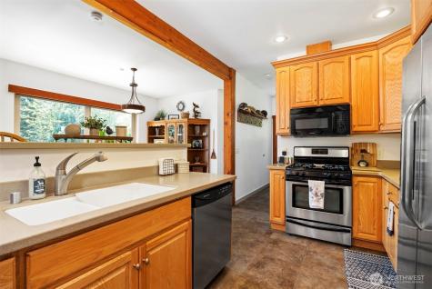 9474 Freedom Place Blaine WA 98230