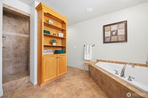 9474 Freedom Place Blaine WA 98230