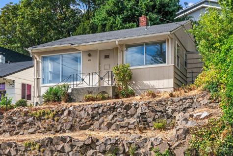 424 Bowdoin Seattle WA 98103