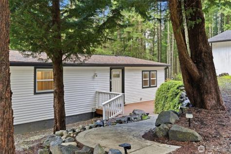 12520 SW Lindi Lane Port Orchard WA 98367
