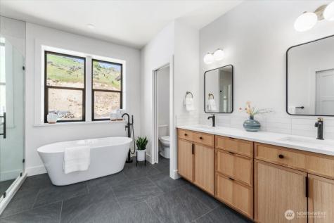 982 Spring Mountain Drive Wenatchee WA 98801