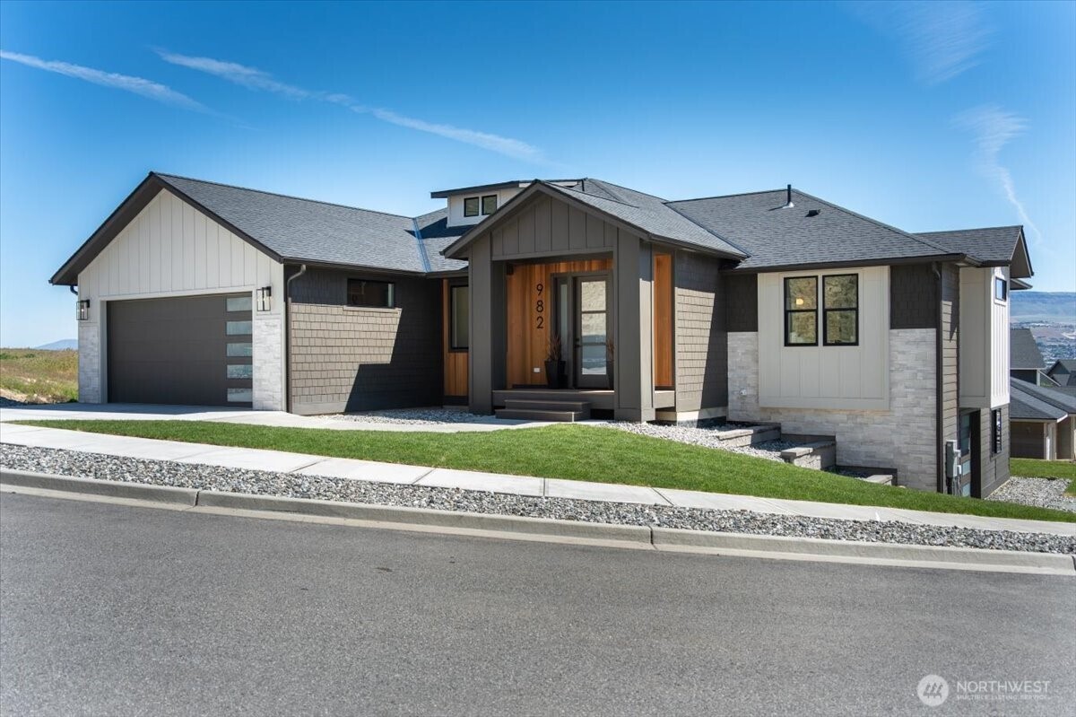 982 Spring Mountain Drive Wenatchee WA 98801