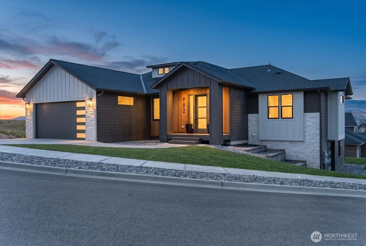 982 Spring Mountain Drive Wenatchee WA 98801