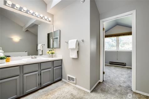 806 NW 52nd Street Seattle WA 98107