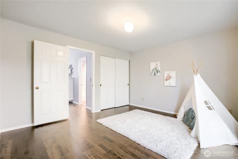 806 NW 52nd Street Seattle WA 98107