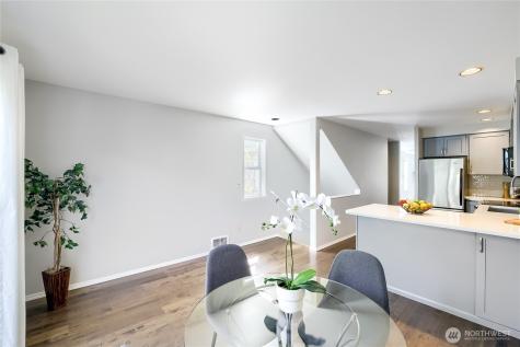 806 NW 52nd Street Seattle WA 98107