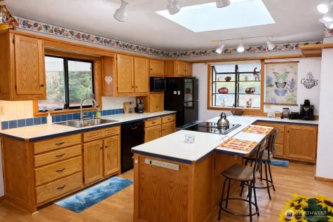 107 Westlake Road Oroville WA 98844