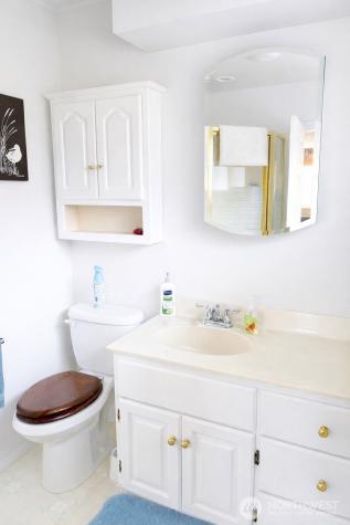 107 Westlake Road Oroville WA 98844