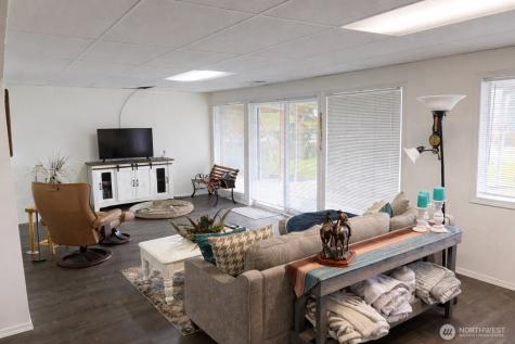 107 Westlake Road Oroville WA 98844