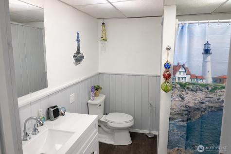 107 Westlake Road Oroville WA 98844