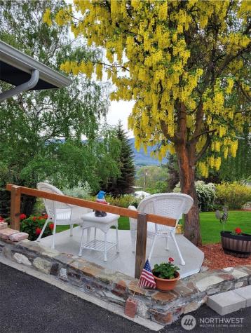 107 Westlake Road Oroville WA 98844