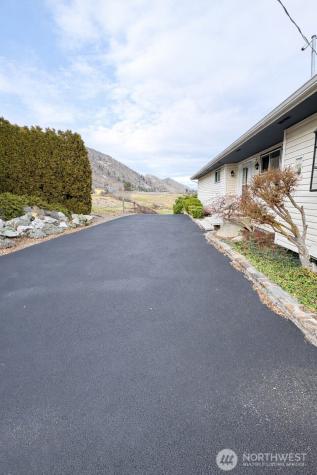 107 Westlake Road Oroville WA 98844