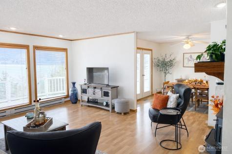 107 Westlake Road Oroville WA 98844