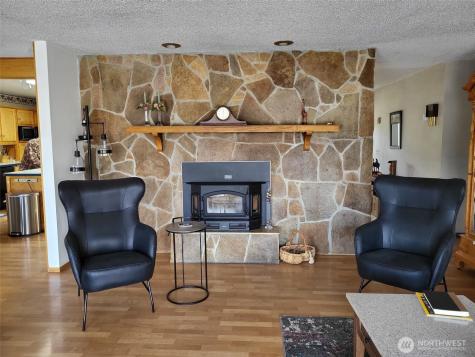 107 Westlake Road Oroville WA 98844