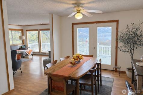 107 Westlake Road Oroville WA 98844