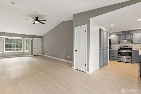 10236 42nd Avenue NE Marysville WA 98271