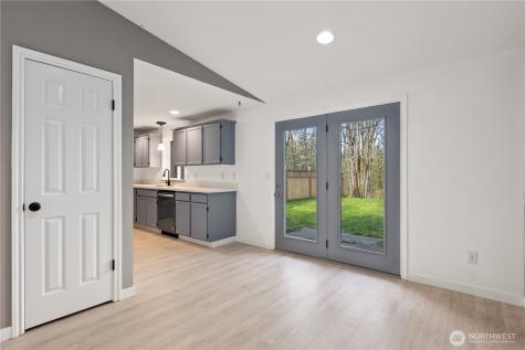 10236 42nd Avenue NE Marysville WA 98271