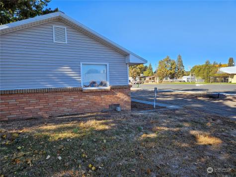 415 W Main Street Almira WA 99103