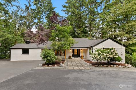18304 28th Lake Forest Park WA 98155