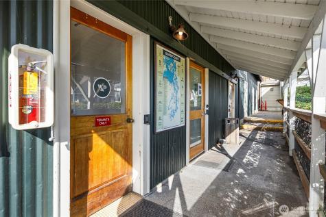 141 Parfitt Way SW Bainbridge Island WA 98110