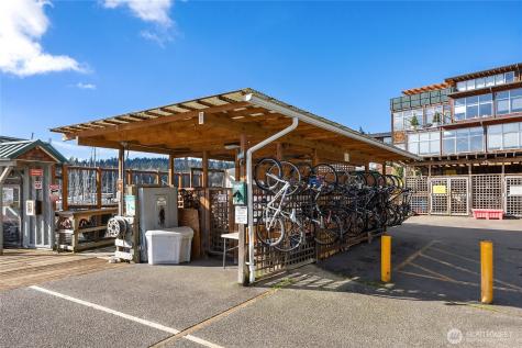 141 Parfitt Way SW Bainbridge Island WA 98110