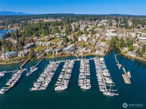 141 Parfitt Way SW Bainbridge Island WA 98110