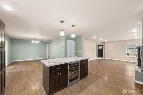 101 Murphy Lane S Rainier WA 98576