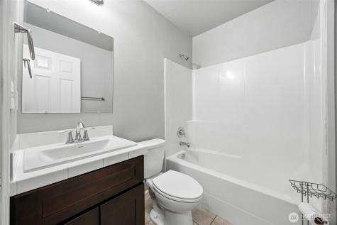 101 Murphy Lane S Rainier WA 98576