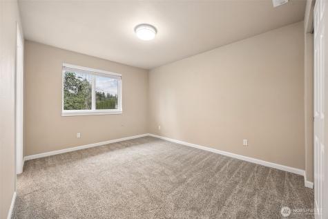101 Murphy Lane S Rainier WA 98576