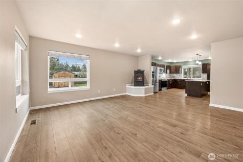 101 Murphy Lane S Rainier WA 98576