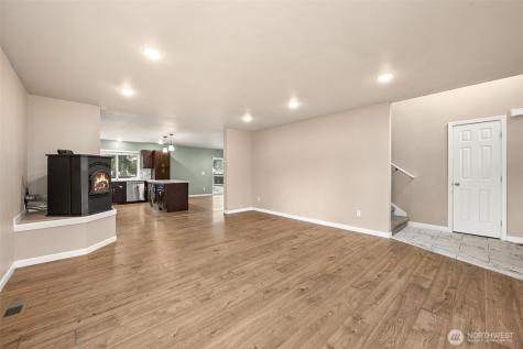 101 Murphy Lane S Rainier WA 98576