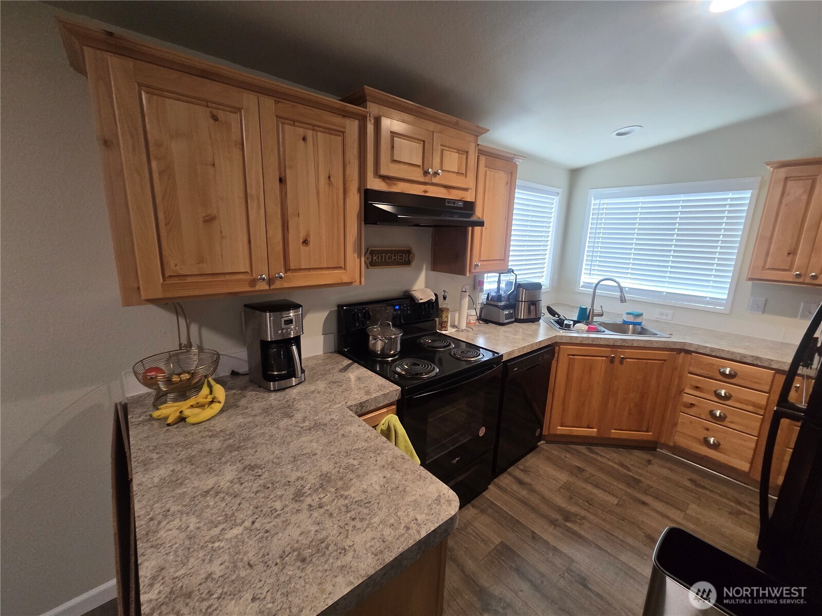 10302 Lakeview Avenue SW Lakewood WA 98499