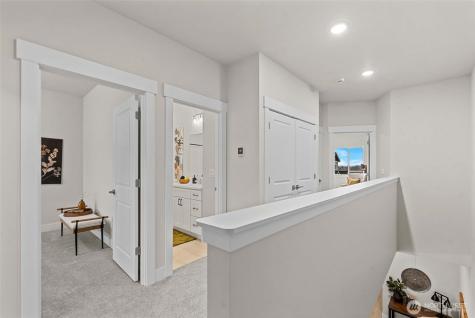1075 Red Apple Road Wenatchee WA 98801