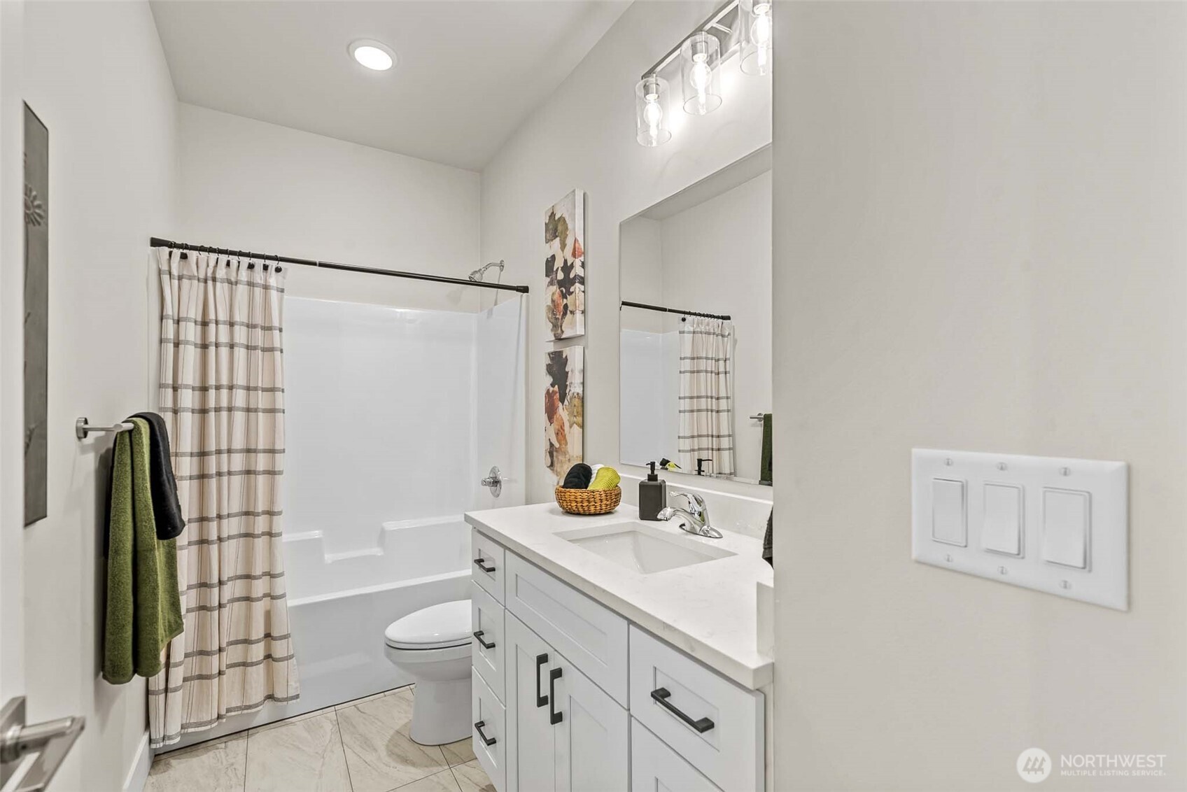 1075 Red Apple Road Wenatchee WA 98801