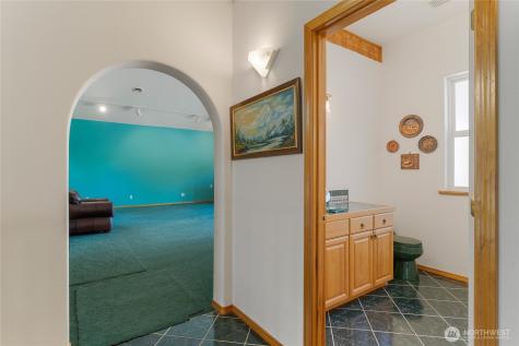 572 W Chewuch Road (Barron Blvd) Winthrop WA 98862