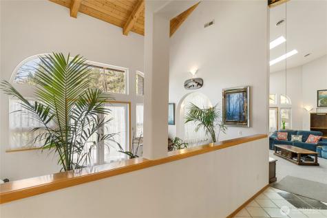 572 W Chewuch Road (Barron Blvd) Winthrop WA 98862