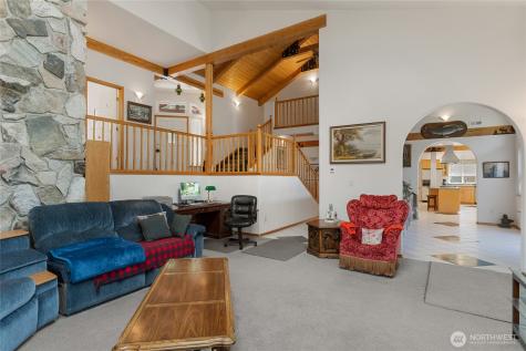 572 W Chewuch Road (Barron Blvd) Winthrop WA 98862