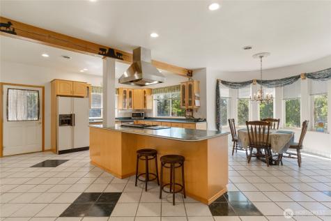 572 W Chewuch Road (Barron Blvd) Winthrop WA 98862