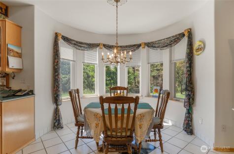 572 W Chewuch Road (Barron Blvd) Winthrop WA 98862